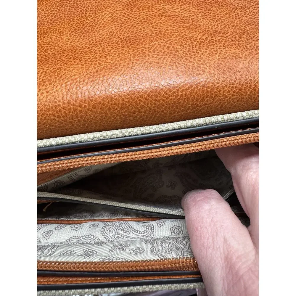 Simply Noelle Crossbody Hand Bag Purse Tan Zipper Front Pocket Old Money Preppy - Picture 6 of 14